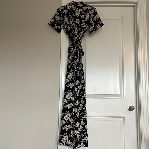 Volcom floral wrap maxi dress - Picture 2 of 3